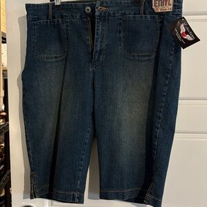 Women’s Ethel, Capri Jean, new with tags size 14 full leg comfort 2 Front Pocket